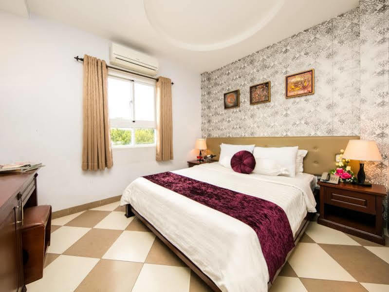 Quy Hung Hotel Central Ho Chi Minh City Exterior photo